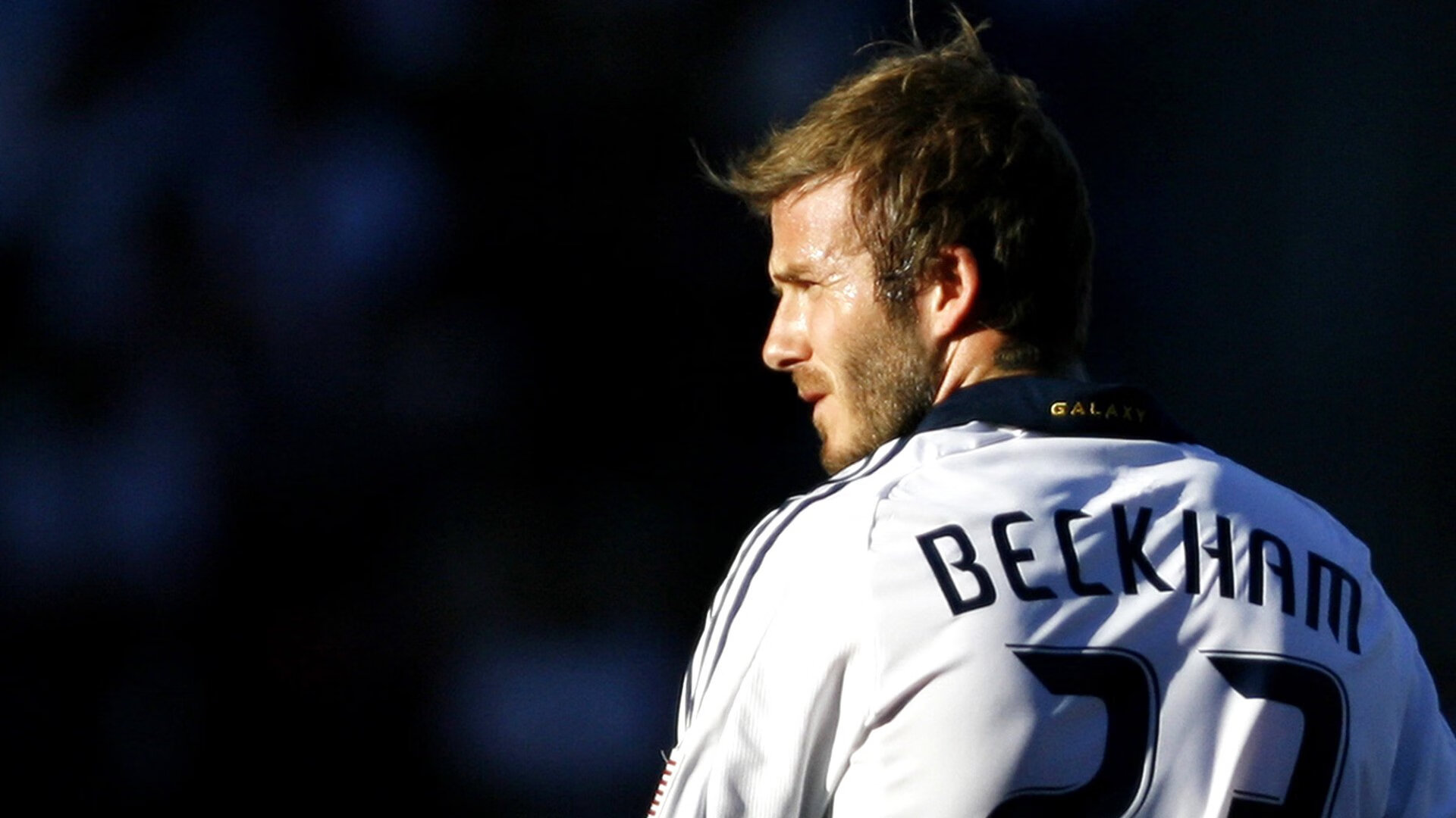 墨西哥队后卫佩雷斯在巴黎奥运会上表现出色,墨西哥洛佩斯