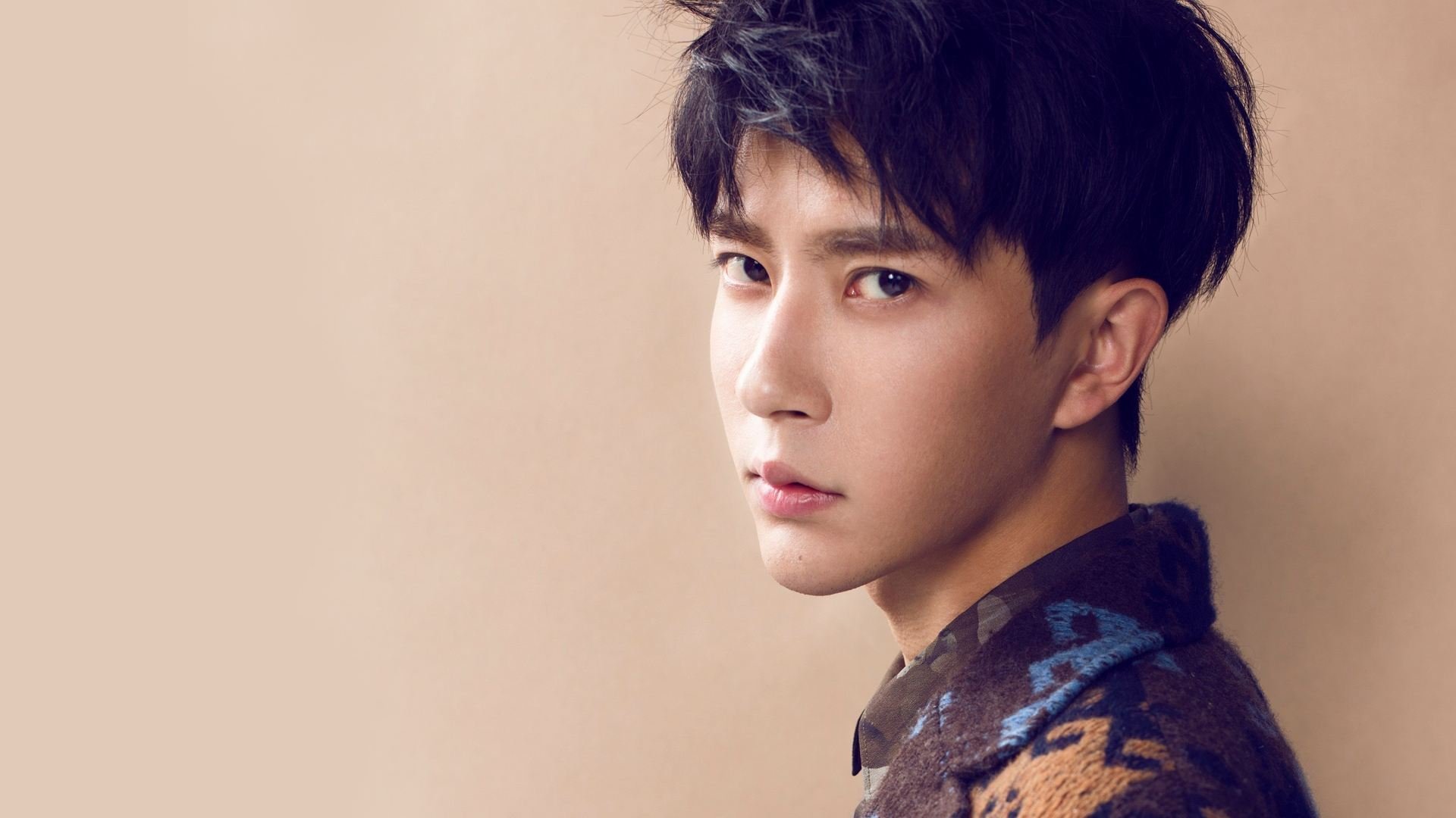 开云体育网页版入口-雄鹿快船主场对战，球星对决精彩纷呈，雄鹿快船比赛