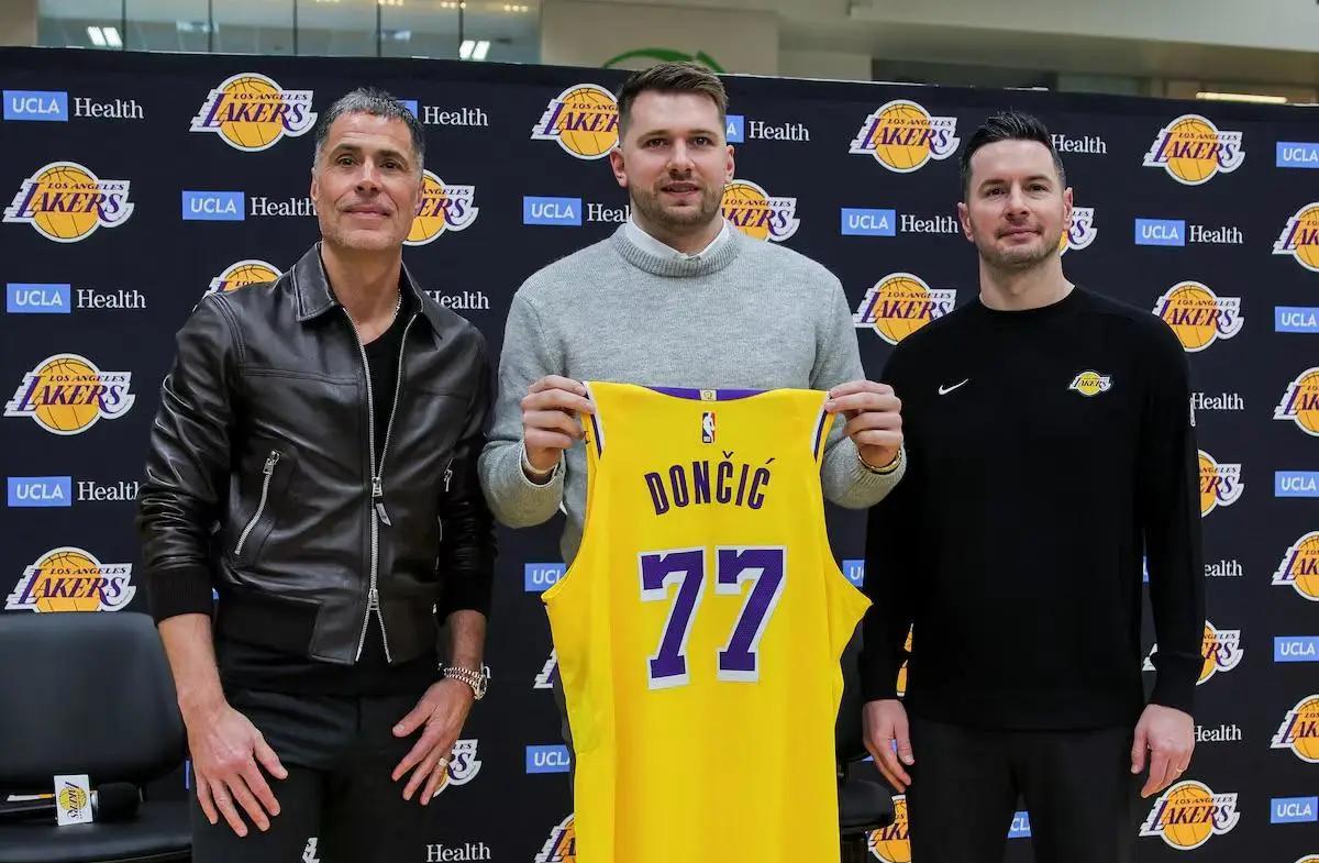 kaiyun开云·官方网站-包含开云体育：德甲奥厄的防守体系与改进空间的词条