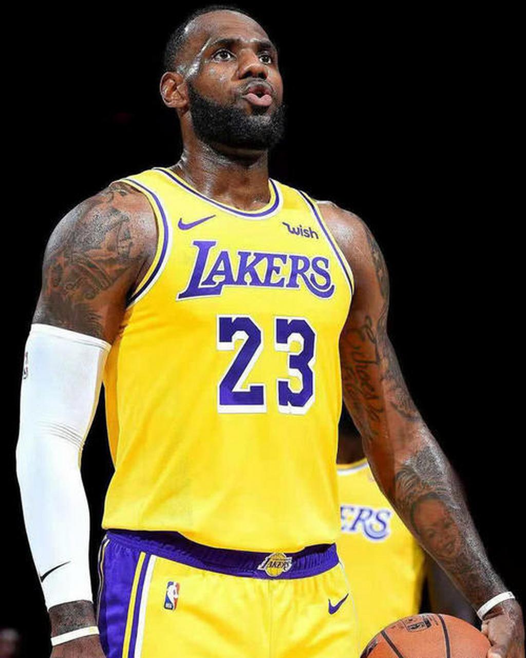 开云中国大陆-关于开云体育：失落的荣耀：曾经的巨星如何面对退役生活的信息