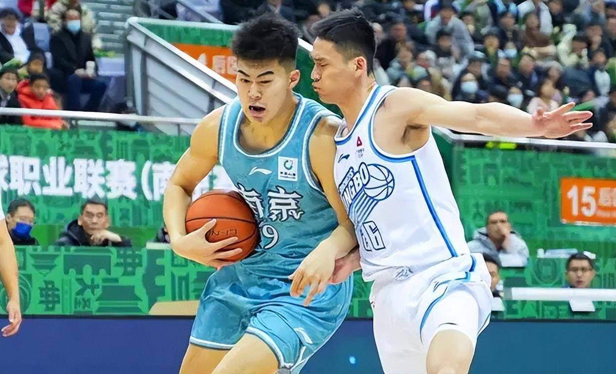 开云·体育官网APP下载-开云体育：中国男篮集训名单公布，新老交替能否顺利完成？的简单介绍